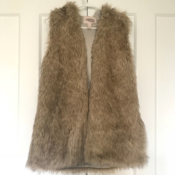 Forever 21 Jackets & Blazers - Forever 21 Faux Fur Vest, L Forever 21 Jackets & Blazers - Forever 21 Faux Fur Vest, L